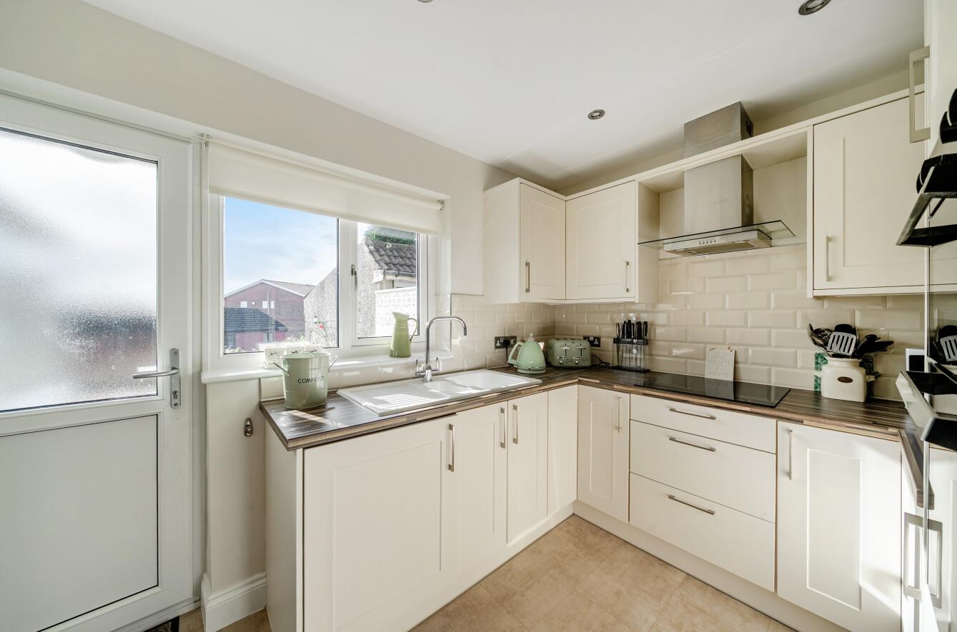 Hendremawr Close, Sketty, Swansea, SA2 9ND